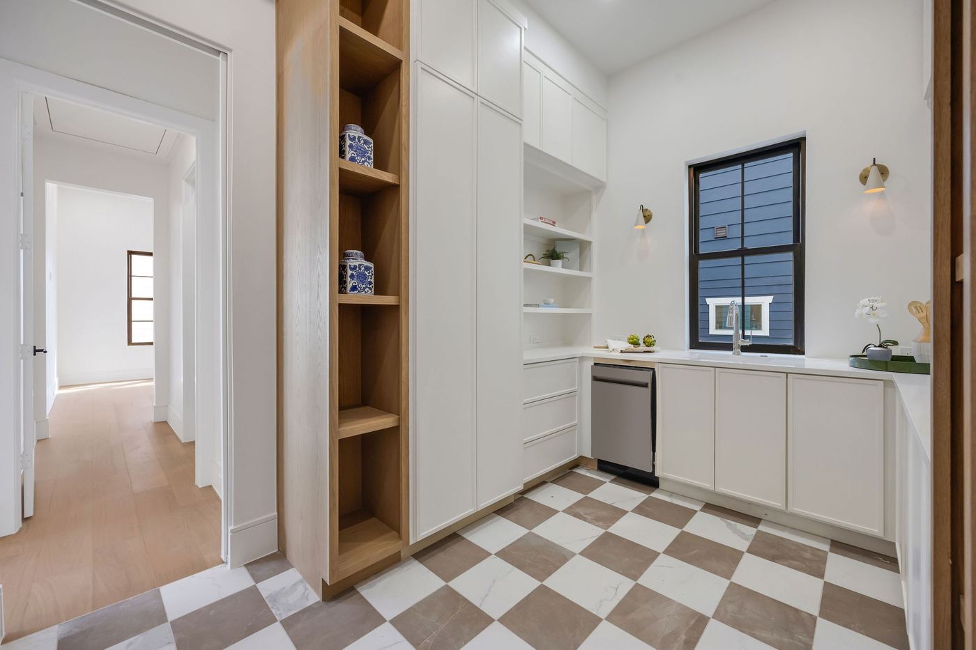 Butler's pantry