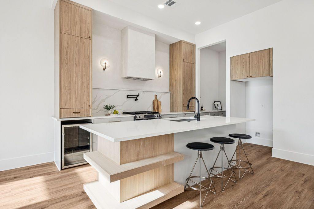 Kitchen island