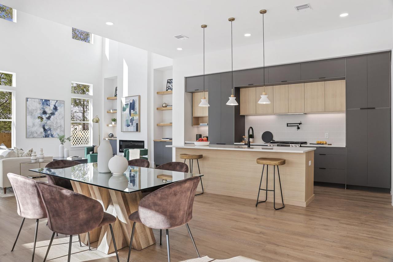 Dining & kitchen